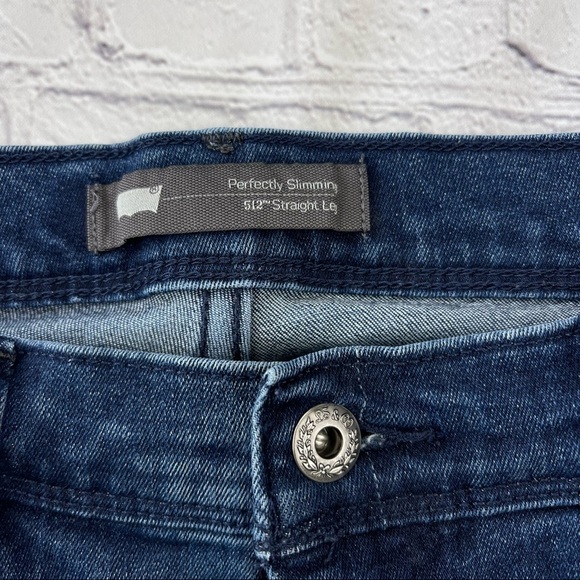 Levi's Women’s 512 Perfectly Slimming Straight Leg Jeans Medium Wash Sz 29 x 32 - Picture 6 of 13